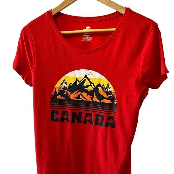 NWOT Canada Red Graphic Print Short Sleeve Casual Tee Shirt Top S - Picture 2 of 7